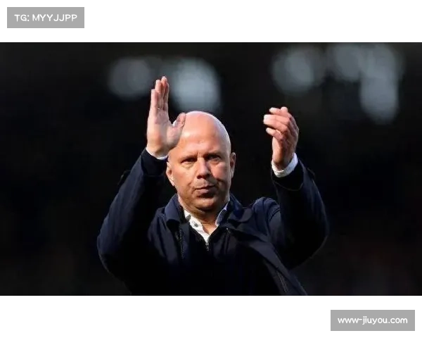 杯赛轮换引发争议，詹俊解析斯洛特保联赛策略失误频繁