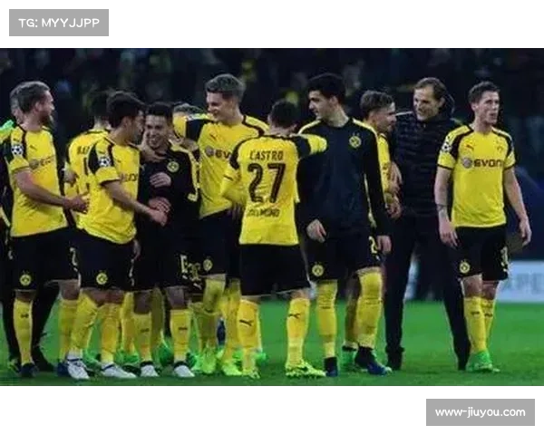 德国杯十六强战上演背靠背对决 多特蒙德与勒沃库森再度狭路相逢 德国杯十六强战上演背靠背对决 多特蒙德与勒沃库森再度狭路相逢