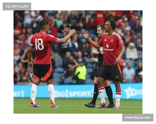 曼联防线重组,约罗顶替利马首发,年轻中卫组合面临考验 曼联防线重组,约罗顶替利马首发,年轻中卫组合面临考验